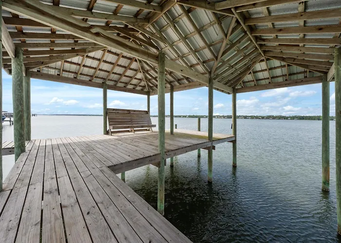 House On The Bay With Private Dock