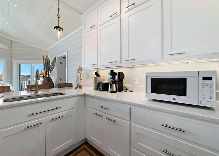 House On The Bay With Private Dock Holiday home Gulf Shores