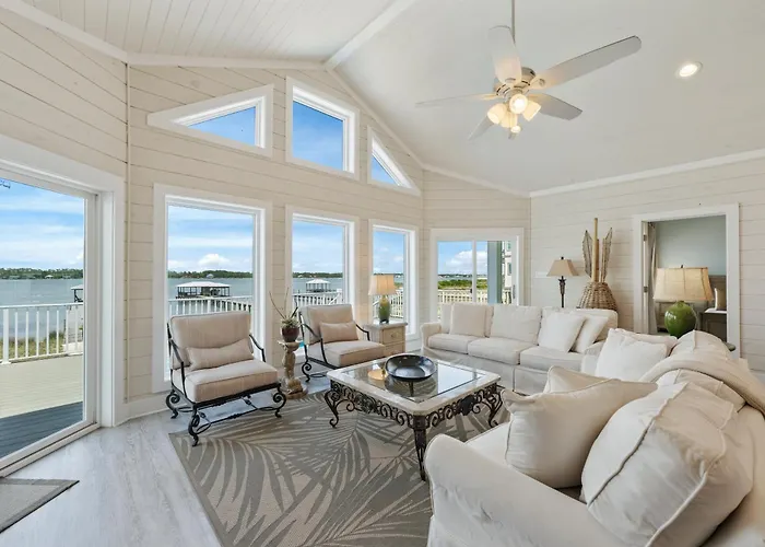 House On The Bay With Private Dock