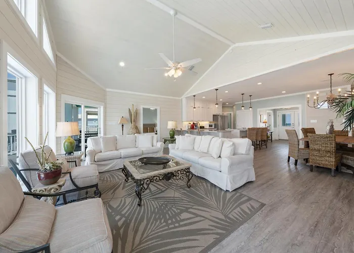 House On The Bay With Private Dock Holiday home Gulf Shores